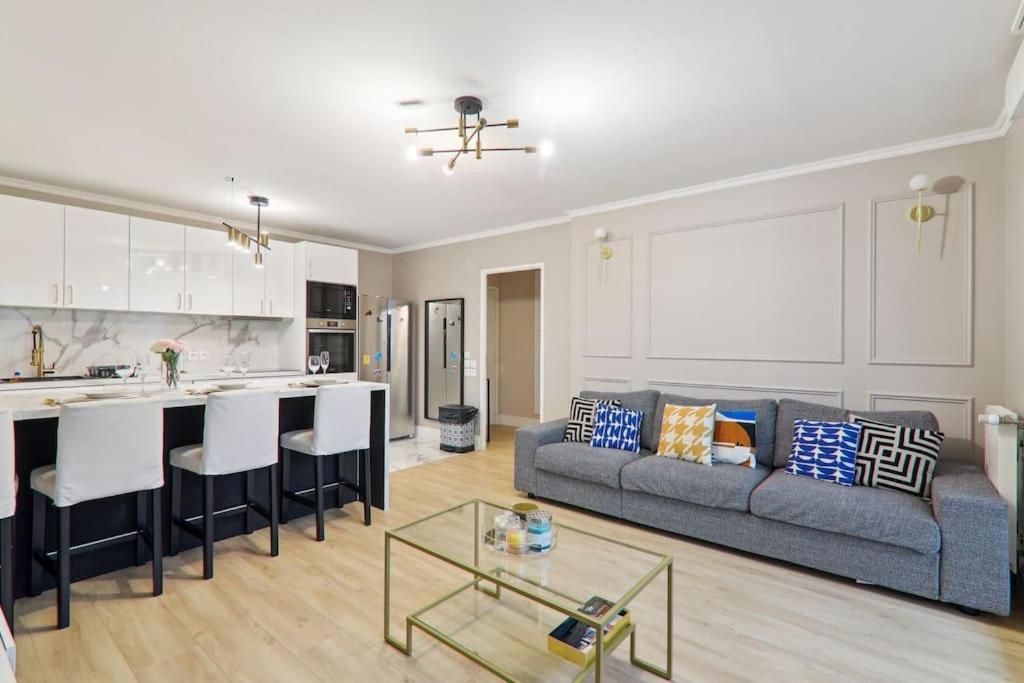 Appartement Design Pres Defense Bezons Luaran gambar